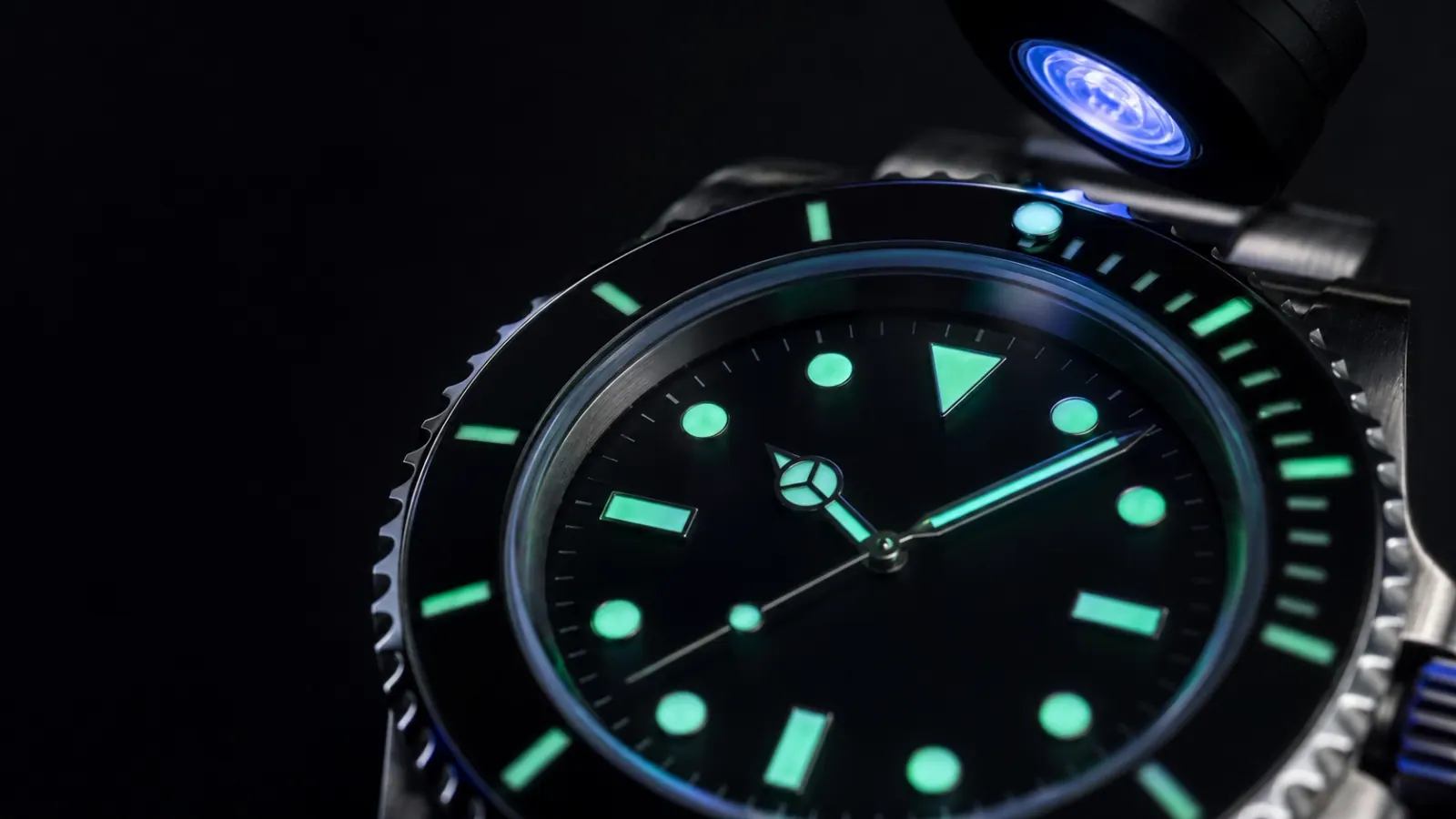 Super-LumiNova dial and hands glowing in the dark
